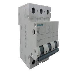 M-0580 | DISJUNTOR TERMOMAGNÉTICO TRIPOLAR 80A