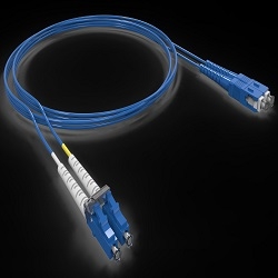 M-0762 | CORDAO DUPLEX CONECTORIZADO SM BLI G-657A2 LC-UPC/LC- UPC 2.5M LSZH AZUL AB